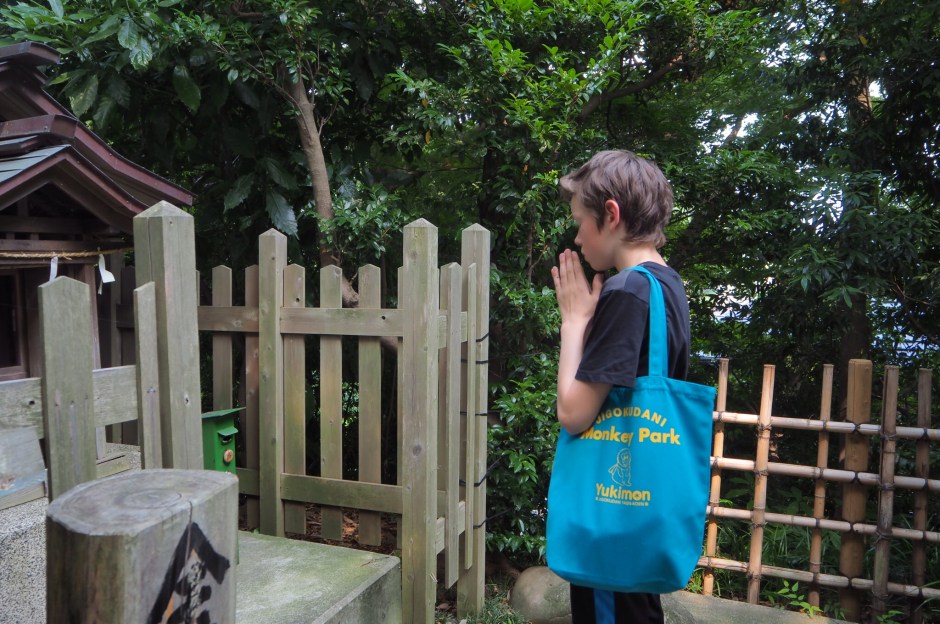 Isak ber en stille bønn